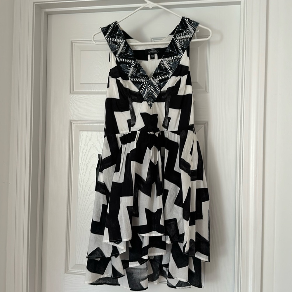 Women’s hi-low dress